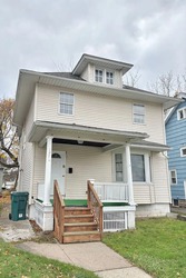 127 Devonshire Ct,  Rochester,  NY 14619